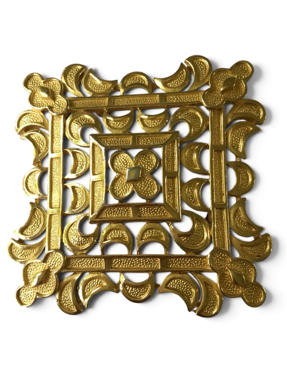 Vintage Crown Trifari Arabesque Gilded Statement Brooch - Picture 7 of 13